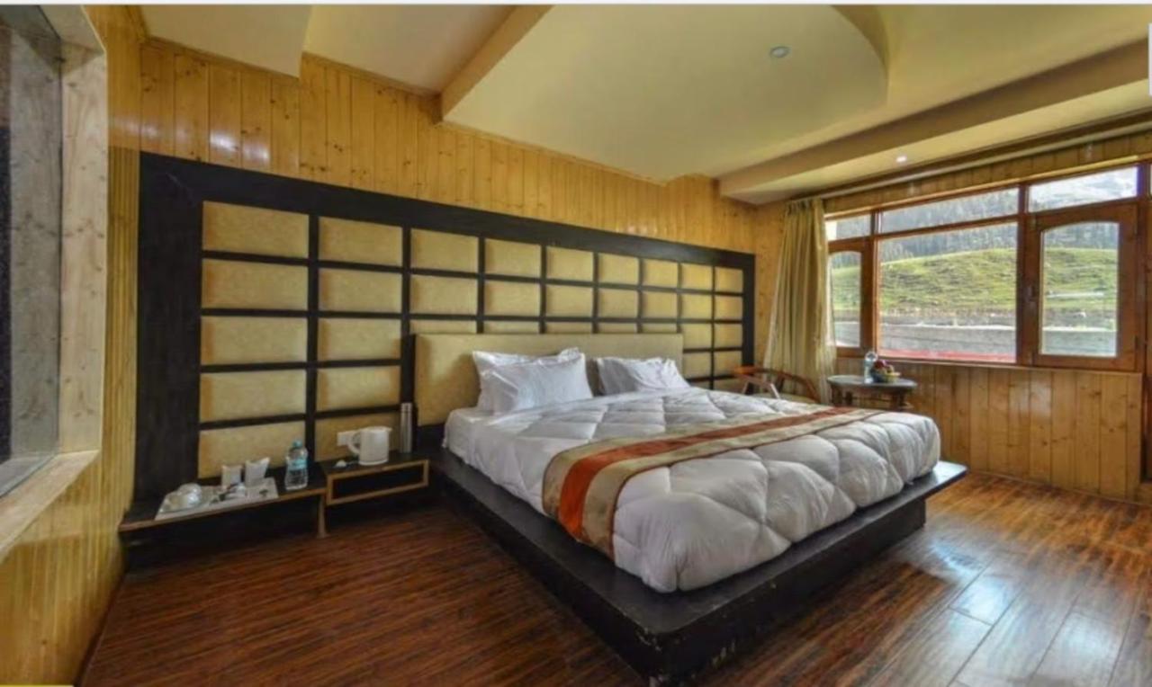 Hotel Sheen Srīnagar Dış mekan fotoğraf
